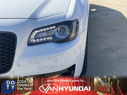 Used 2023 Chrysler 300 S w/ Comfort Group image 4