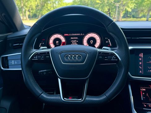 Used 2024 Audi RS 7 Performance AWD/4WD image 37