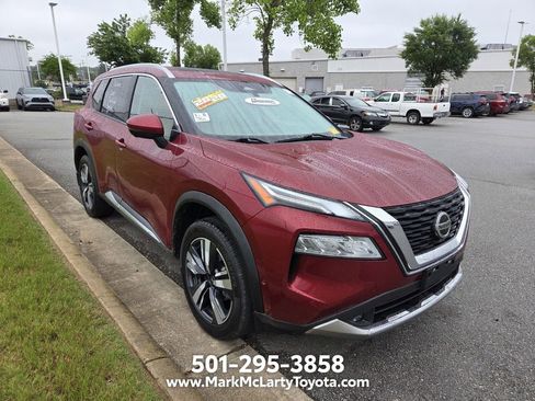 Used 2021 Nissan Rogue Platinum FWD image 3