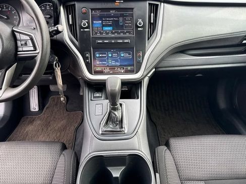 Used 2025 Subaru Outback AWD/4WD image 18