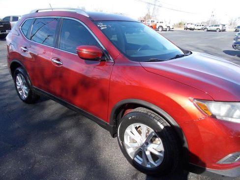 Used 2016 Nissan Rogue SV image 11