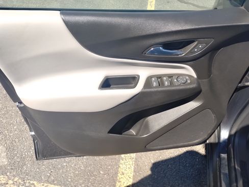 Certified 2022 Chevrolet Equinox LS image 10