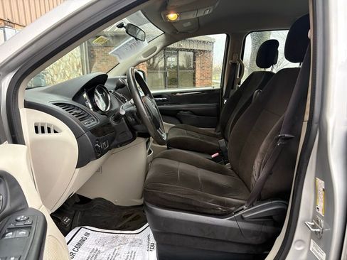 Used 2012 Dodge Grand Caravan American Value Package image 16