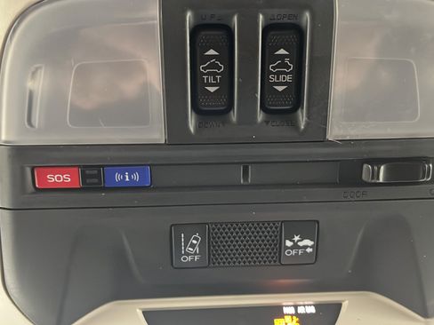 Used 2019 Subaru Crosstrek 2.0i Limited w/ Moonroof Package w/Navigation AWD/4WD image 36
