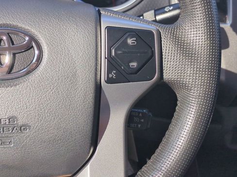 Used 2015 Toyota Tacoma PreRunner image 23