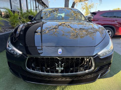 Used 2017 Maserati Ghibli image 2