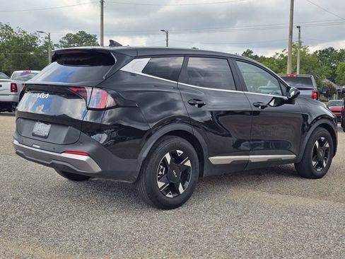 Used 2026 Kia Sportage LX FWD image 8