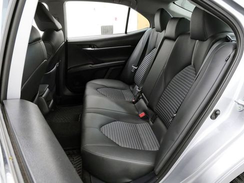 Used 2024 Toyota Camry SE FWD image 19