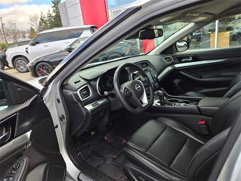 Used 2023 Nissan Maxima SV w/ Floor Mat Group image 21