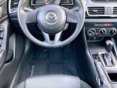 Used 2014 MAZDA MAZDA3 i SV image 8