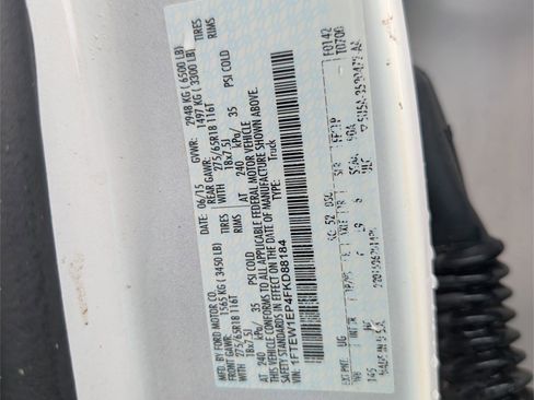 Used 2015 Ford F150 Lariat image 12