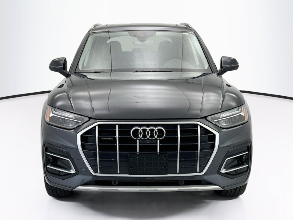 Used 2023 Audi Q5 2.0T Premium Plus w/ Premium Plus Package AWD/4WD image 2