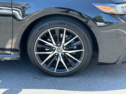 Used 2023 Toyota Camry SE FWD image 15