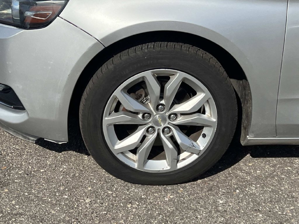 Used 2018 Chevrolet Impala LT w/ LT Convenience Package FWD image 8