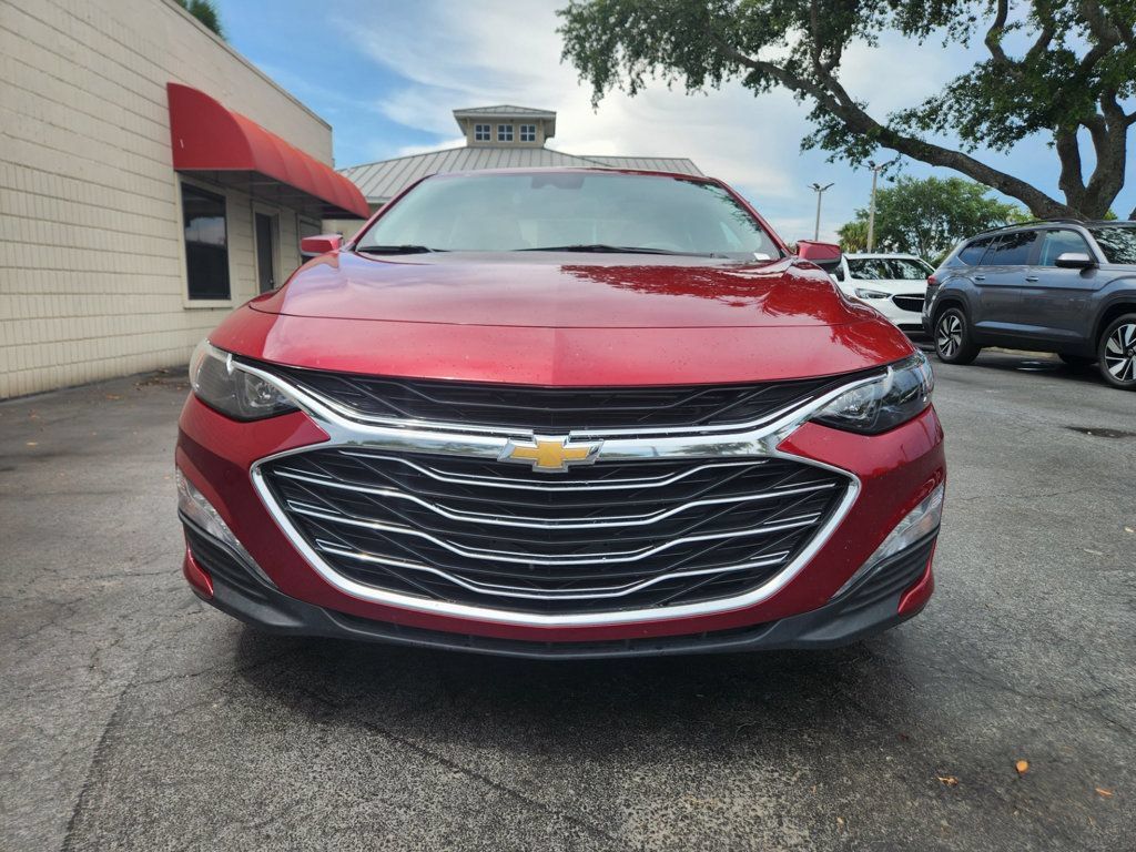 Used 2025 Chevrolet Malibu LT FWD image 8
