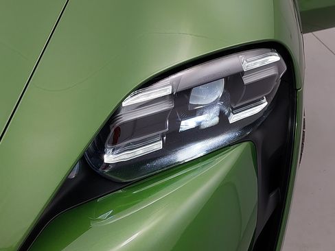 Certified 2022 Porsche Taycan 4S AWD/4WD image 34