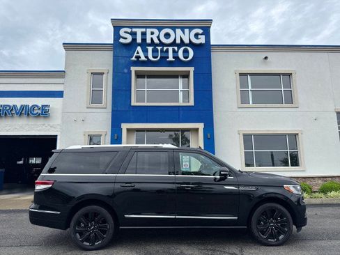 Used 2024 Lincoln Navigator L Reserve AWD/4WD image 18