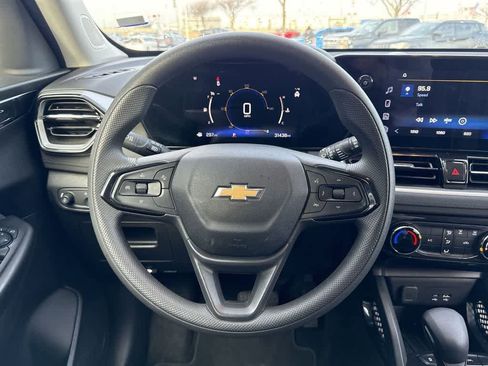Used 2025 Chevrolet TrailBlazer LT image 18