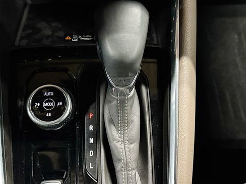 Used 2024 GMC Canyon Denali w/ LPO, Denali Black Edition image 17