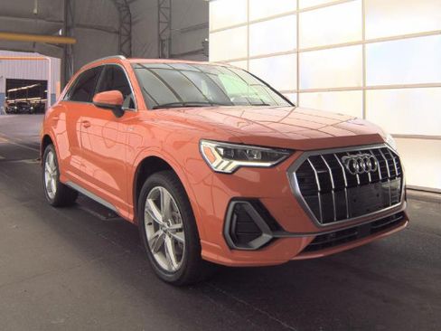 Used 2020 Audi Q3 2.0T Premium Plus w/ Premium Plus Package AWD/4WD image 3