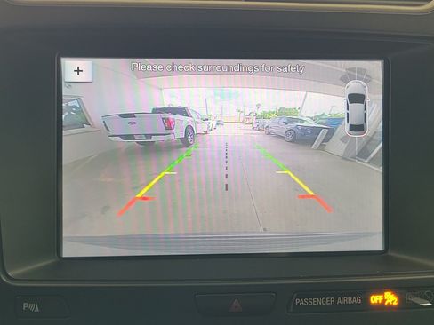 Used 2019 Ford Explorer XLT w/ Equipment Group 202A FWD image 10