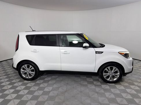 Used 2014 Kia Soul + FWD image 4