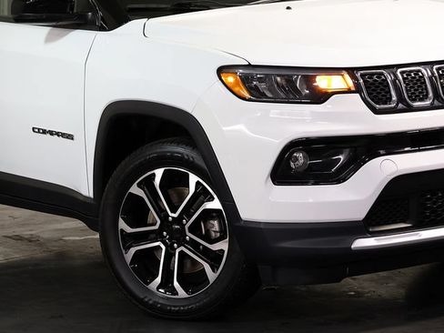Used 2023 Jeep Compass Limited AWD/4WD image 8
