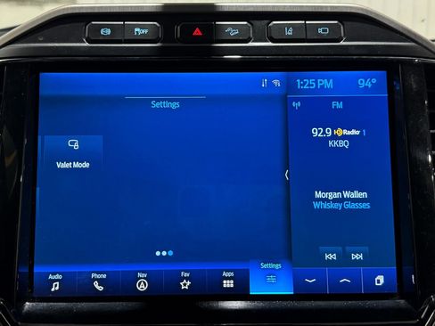Used 2022 Ford F350 Platinum w/ FX4 Off-Road Package AWD/4WD image 12