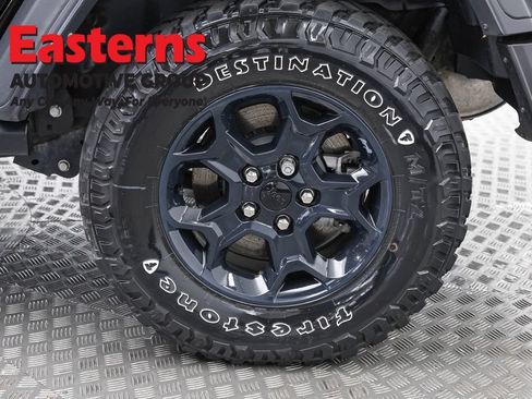 Used 2023 Jeep Wrangler Unlimited w/ Convenience Group AWD/4WD image 34