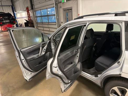 Used 2018 Subaru Forester 2.5i Premium w/ All-Weather Package AWD/4WD image 15