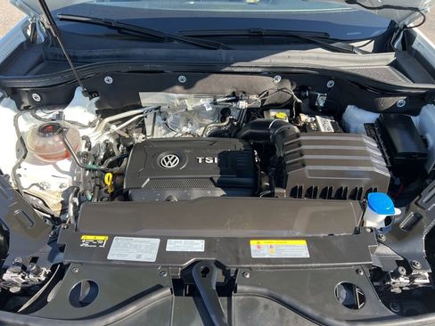 Used 2023 Volkswagen Atlas Cross Sport SE image 12