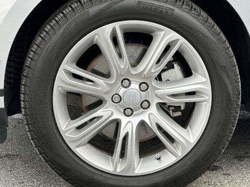 Used 2025 Land Rover Range Rover Velar S image 13