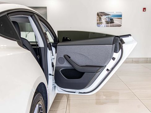 Used 2026 Tesla Model 3 RWD image 35