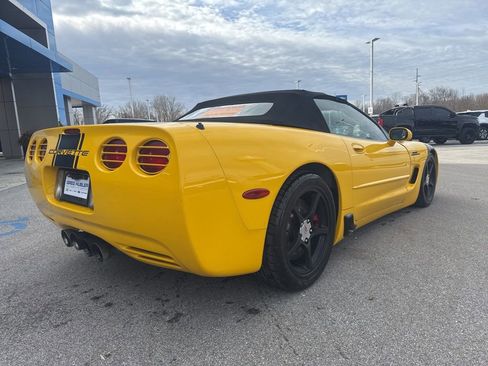 Used 2002 Chevrolet Corvette Convertible w/ Preferred Equipment Group2 image 3