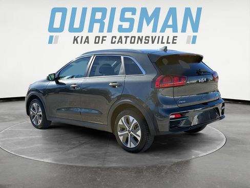 Used 2022 Kia Niro EX w/ Cold Weather Package image 4