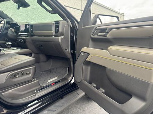 Used 2024 Chevrolet Silverado 1500 ZR2 w/ Technology Package AWD/4WD image 32