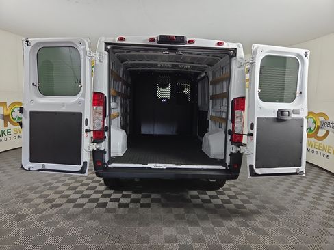 Used 2025 RAM ProMaster 2500 w/ U-Haul Equipment Group FWD image 32