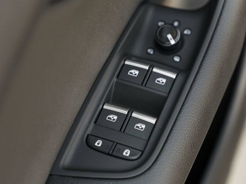 Used 2023 Audi Q8 Premium w/ Convenience Package image 24