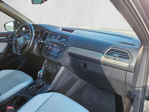 Used 2021 Volkswagen Tiguan SE R-Line image 24