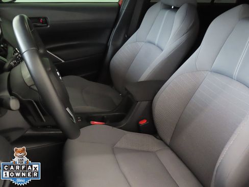 Used 2024 Toyota Corolla Cross SE image 13