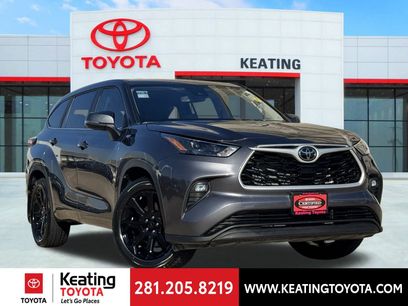 Certified 2023 Toyota Highlander LE