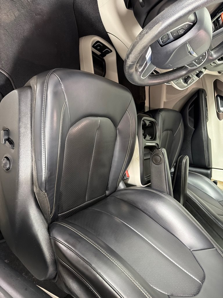 Used 2020 Chrysler Voyager Lxi FWD image 9