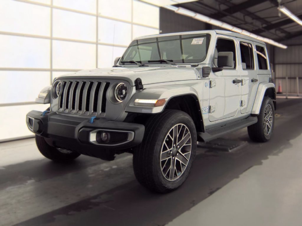 Used 2023 Jeep Wrangler Unlimited Sahara w/ Cold Weather Group AWD/4WD image 1