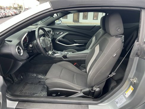 Used 2023 Chevrolet Camaro LT image 9