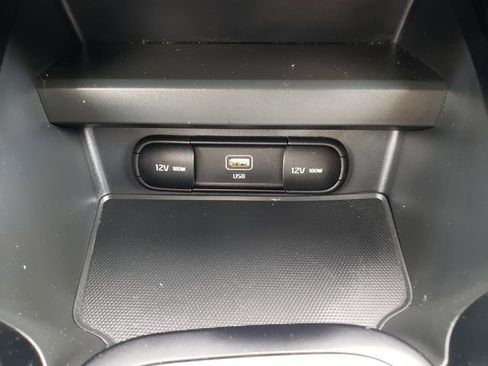 Certified 2023 Kia Soul LX w/ LX Technology Package FWD image 20