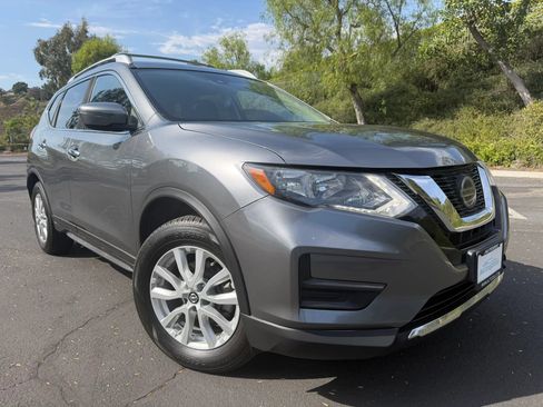 Used 2019 Nissan Rogue SV FWD image 7