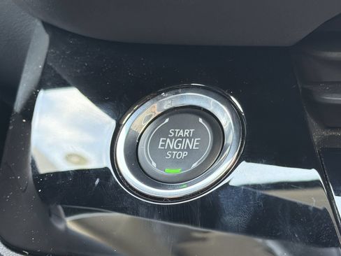 Used 2025 Buick Envision Sport Touring AWD/4WD image 10