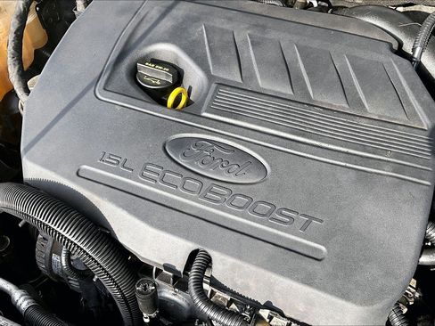 Used 2018 Ford Fusion SE w/ Fusion SE Technology Package image 32