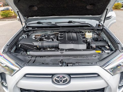 Used 2022 Toyota 4Runner SR5 Premium image 21