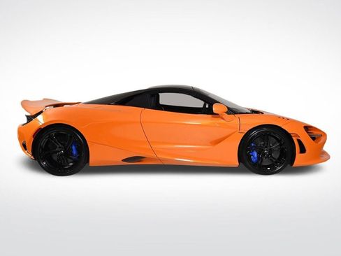Used 2026 McLaren 750S Spider image 6